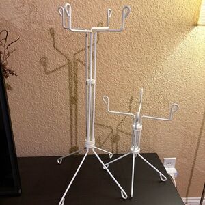 Set of 2 metal plant stand / pot holders
